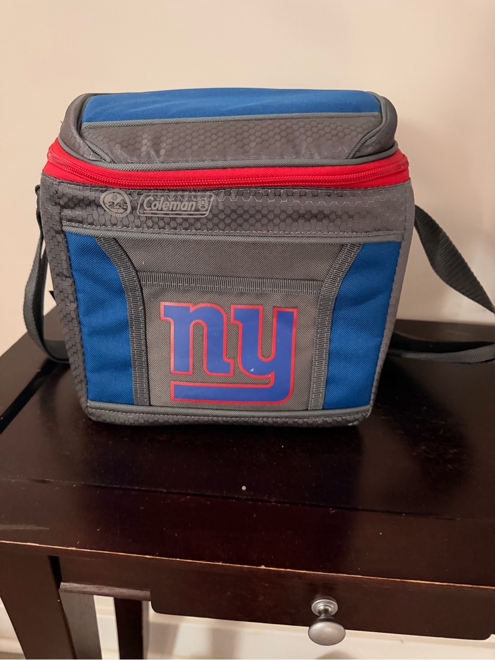 Coleman New York Giants 9-Can 24-Hour Soft-Sided Cooler
